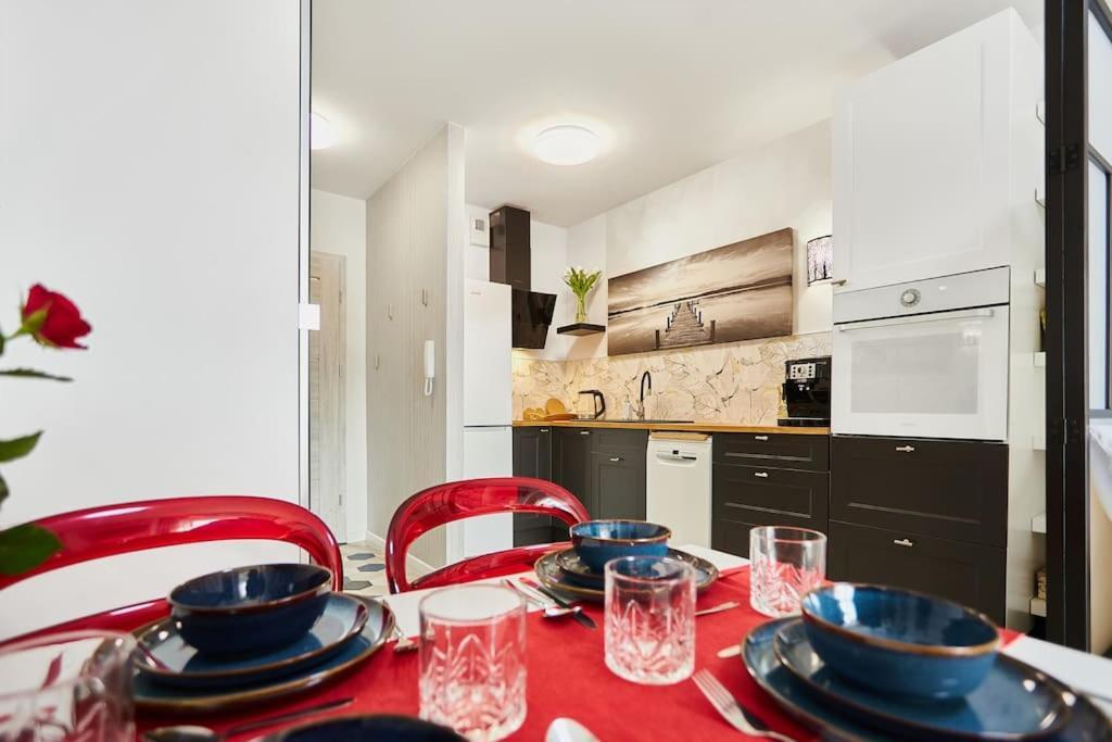 Golden Hour Apartments- Plac Slowianski 36 سفينويتشي المظهر الخارجي الصورة