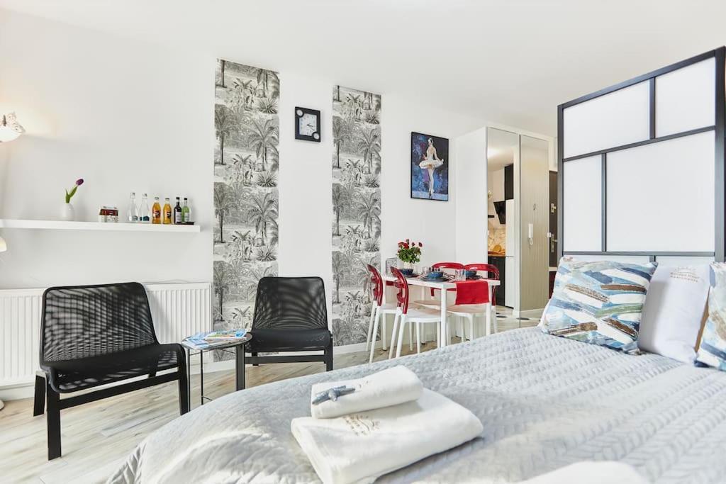 Golden Hour Apartments- Plac Slowianski 36 سفينويتشي المظهر الخارجي الصورة